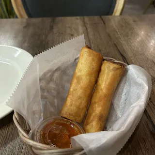 A6. Two Pieces Crispy Spring Rolls