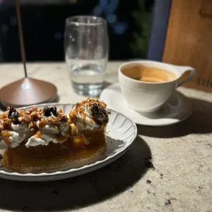 Banana split and latte