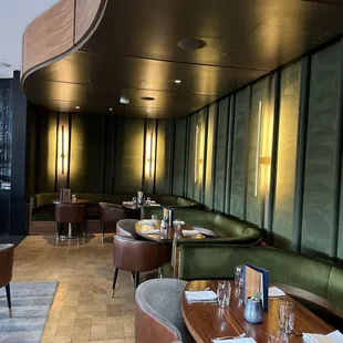 Beautiful, modern decor