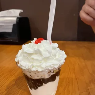 IG: eatslucym
