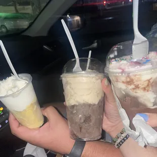 the nieves were so good they have such a treat selection and the owners are so nice ! i loved it i will be coming back.