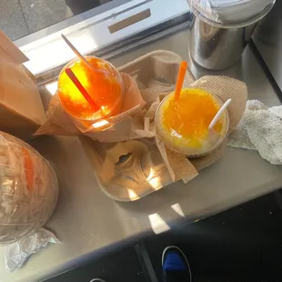 Piña ans mango raspados!