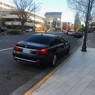 Cozy and luxurious ride is waiting to take me to OAK airport