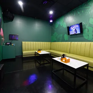 Flamingo Room, our mid size party room to host party up to 10 people.
