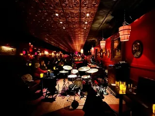 Green Lady Lounge