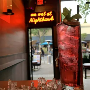 Boozy Hibiscus Mint Tea!