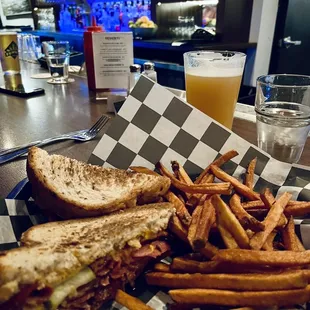 Hot pastrami sandwich with fries and Modist False Pattern