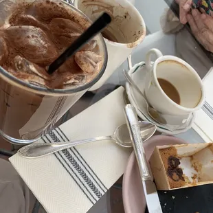 Iced/hot mocha, &amp; hot café Americano