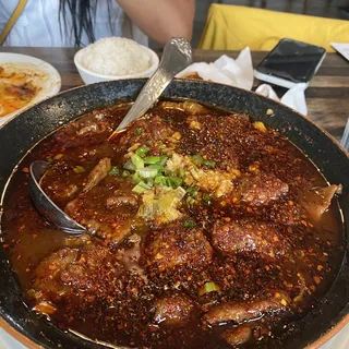 Hot Chili Oil Braised Beef Stripe