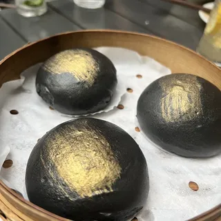 Black Golden Egg Yolk Bun (2) 3PD
