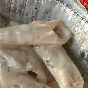 Rigatoni alla Vodka came with penne and the vodka sauce tasted and looked like Alfredo.... Oh and they wouldn't refund me either