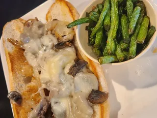 Witten's Grill & Sports Cafe