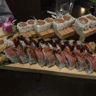 Spicy tuna, Nikki Nikki House Special Roll and Phoenix Roll