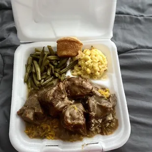 Smothered Turkey Necks