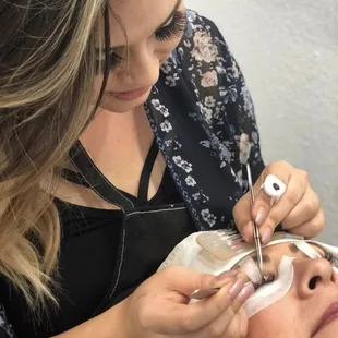 Come visit Sonia eyelash extension master