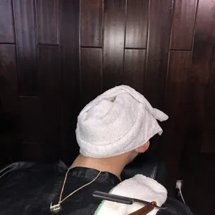 Straight blade shave with Hot Towel