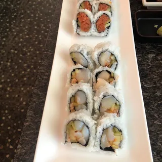 Spicy Scallop Roll