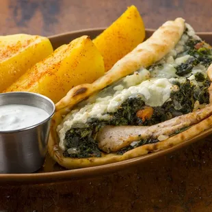 Spinach chicken pita