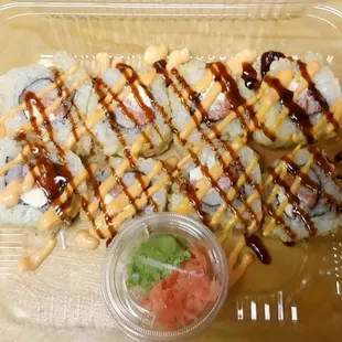 Tempura(Deep Fried)Smoked Salmon sushi roll with Spicy mayo~