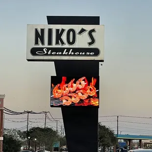 the sign for the restaurant