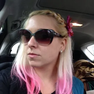 SD J.