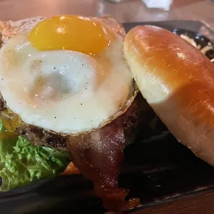 Perfect egg on the steak &amp; egg burger