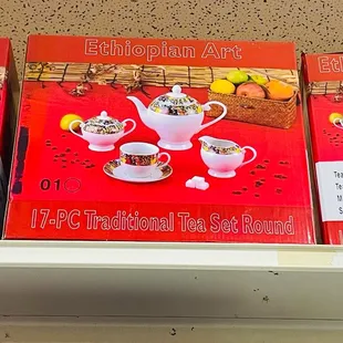 Drink your coffee with style and get this set. You will definitely feel like you're in someone's palace