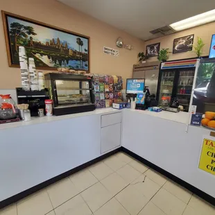 Inside/order counter