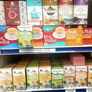 #naturesguru #organicteas #kashmirikahwa #turmericginger #earlgrey #instantchai #blackteabags @naturesguru #nilgiriscashandcarry