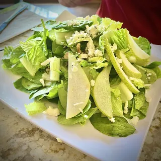 Fresh Pear and Gorgonzola