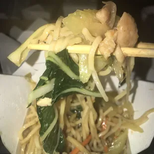 Chicken Lo Mein