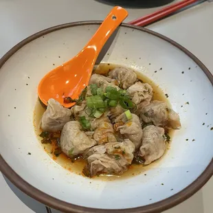 Fujianese spicy rouyan wonton