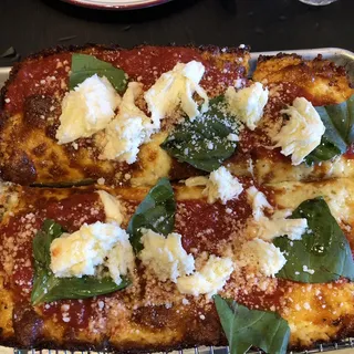 10" Margherita in Detroit Pizza