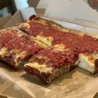 10" Meat Me in Detroit Pizza