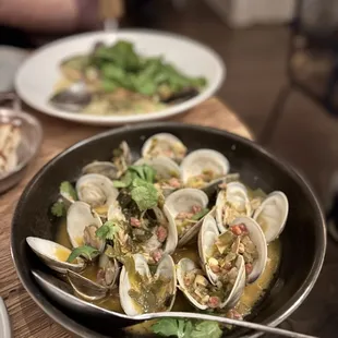 clams + chorizo