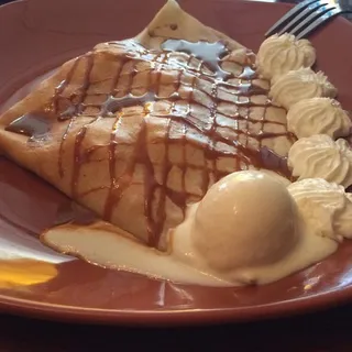 Dulce de Leche Crepe