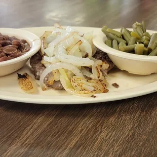 Salisbury Steak with Pinto Beans and Green Beans