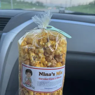 Love the floss pic they include with the popcorn.  Nice touch!