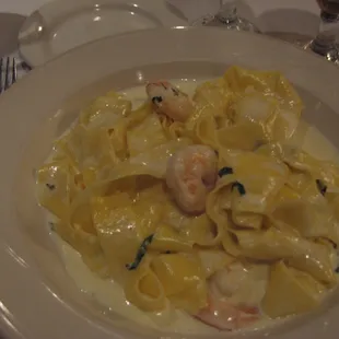 Fettuccine Alfredo with shrimp