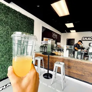 Peach lemonade