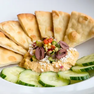 Roasted Garlic Hummus Plate