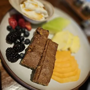 Fruit plate with banana bread