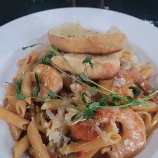 Penne shrimp pasta