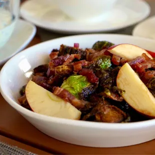 Bacon Brussels sprouts with apple wedges