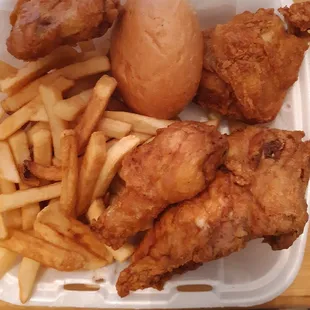 chicken wings, bbq wings, fried chicken wings, fried chicken, chicken, bbq chicken, poultry, chicken wings and fried chicken, food