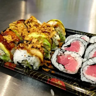 The sushii roll and tuna Maki roll was made right in front of me. Fresh and delicious!