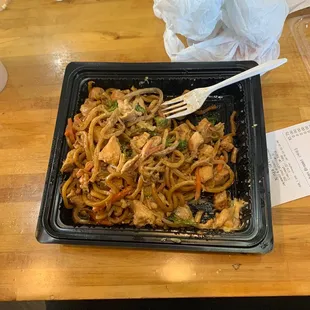 I got chicken, lo mein, carrots, onions, spicy mayo and hibachi. I ate a few bites before I took the picture, there was more food