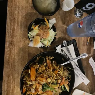 Spicy seafood noodle tepanaki