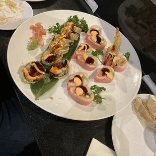 Hot lover rolls and dynamite rolls