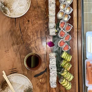 Spicy tuna roll, Dragon Roll, Alaskan Roll, and Philadephia roll.